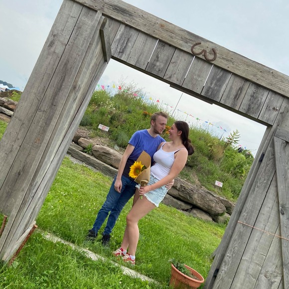 Meet your Posher, Julia - Picture 1 of 1